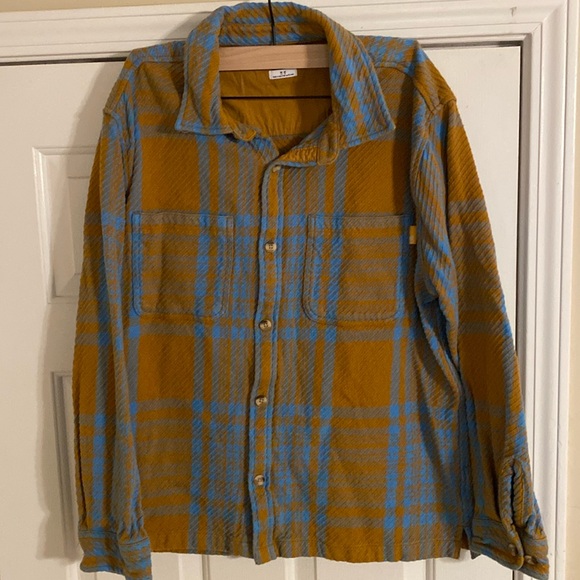 Urban Outfitters Shacket - Picture 2 of 6